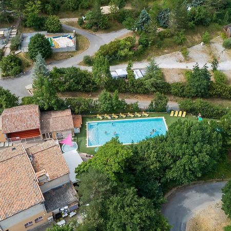 ホテル Camping Les Princes D'Orange Orpierre エクステリア 写真