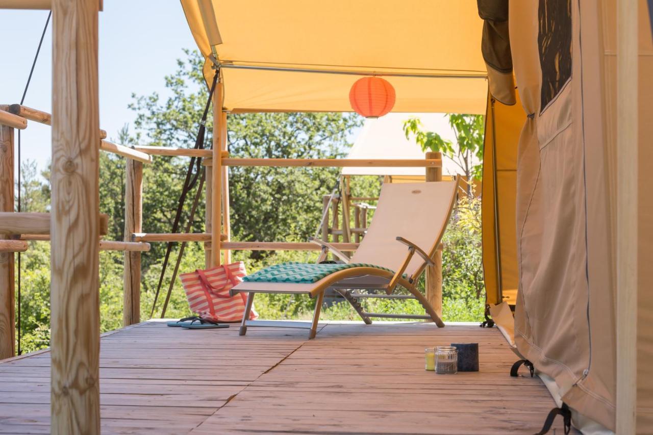 ホテル Camping Les Princes D'Orange Orpierre エクステリア 写真