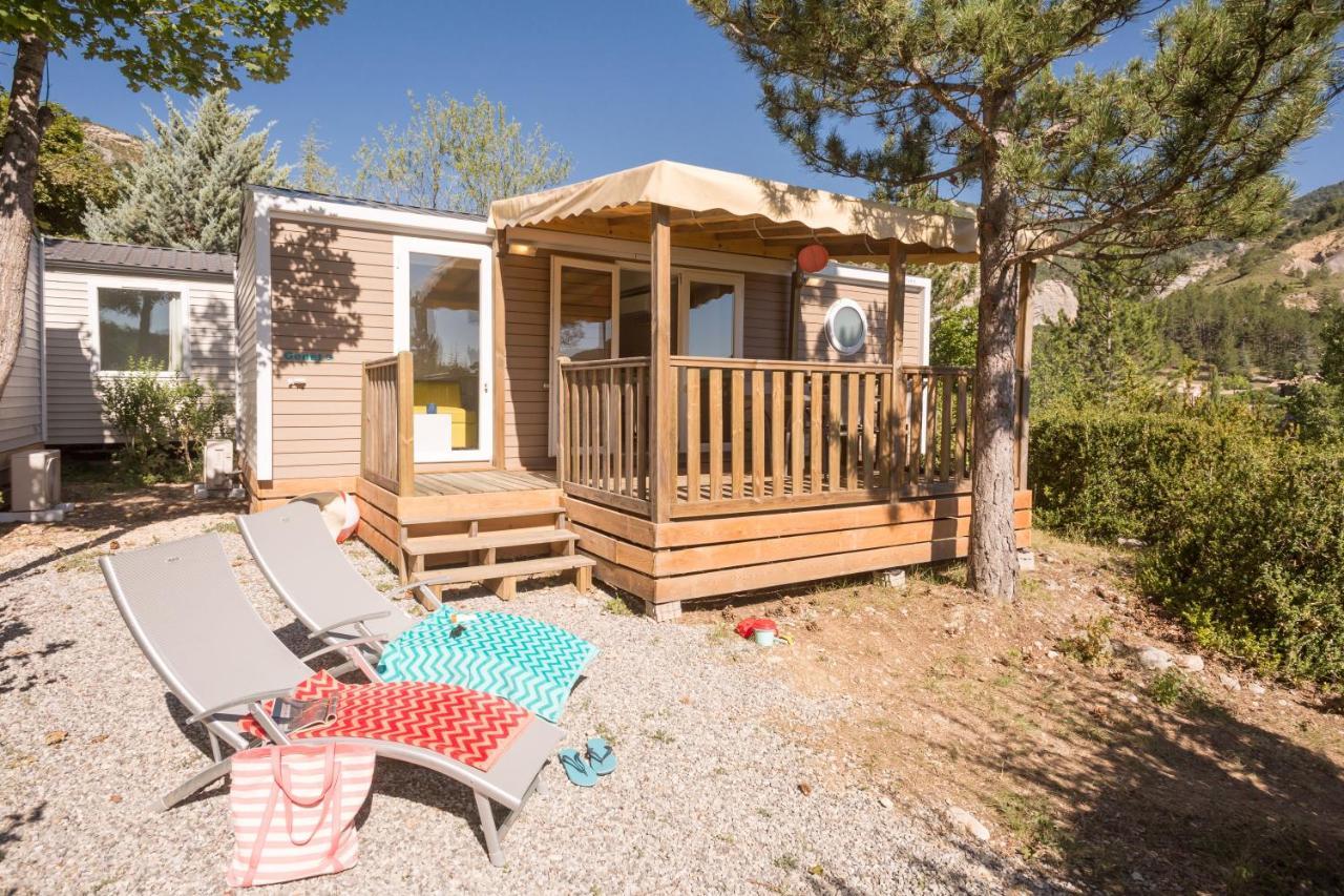 ホテル Camping Les Princes D'Orange Orpierre エクステリア 写真