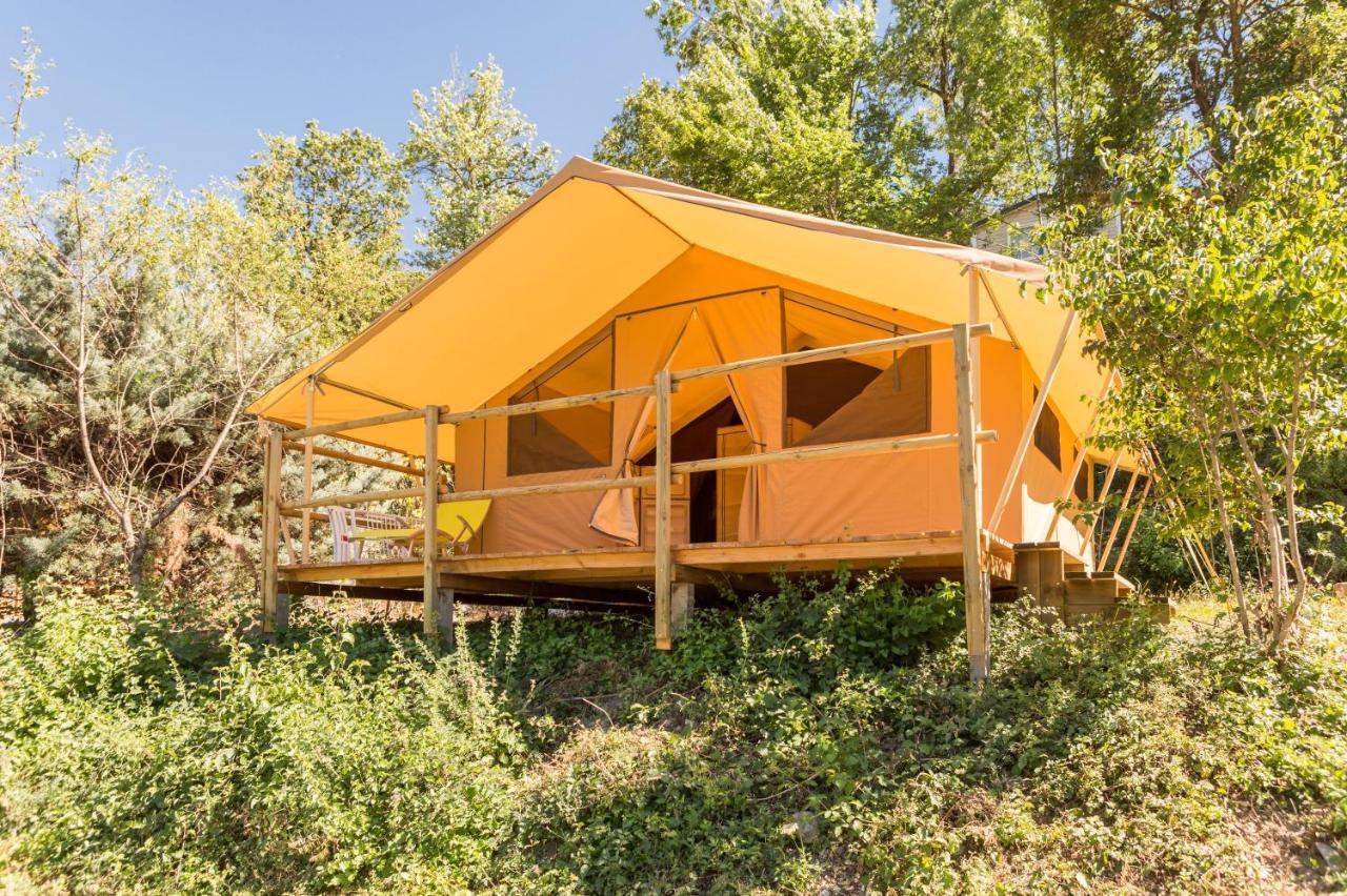ホテル Camping Les Princes D'Orange Orpierre エクステリア 写真