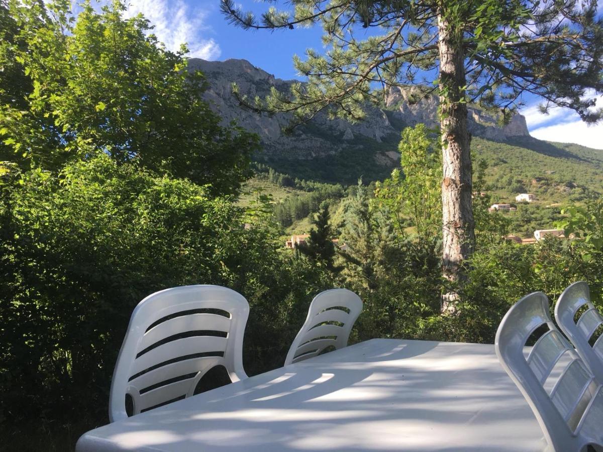 ホテル Camping Les Princes D'Orange Orpierre エクステリア 写真