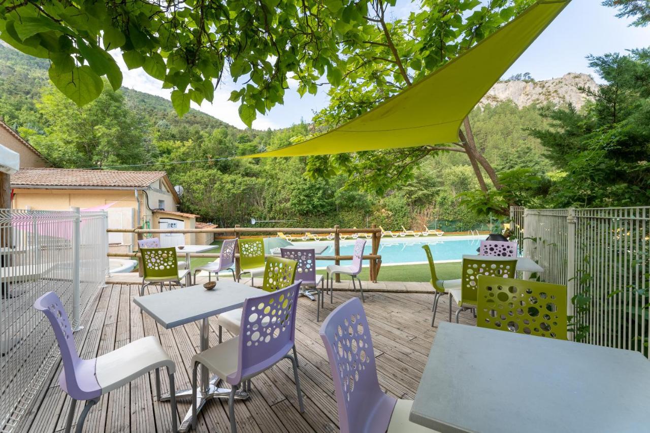 ホテル Camping Les Princes D'Orange Orpierre エクステリア 写真