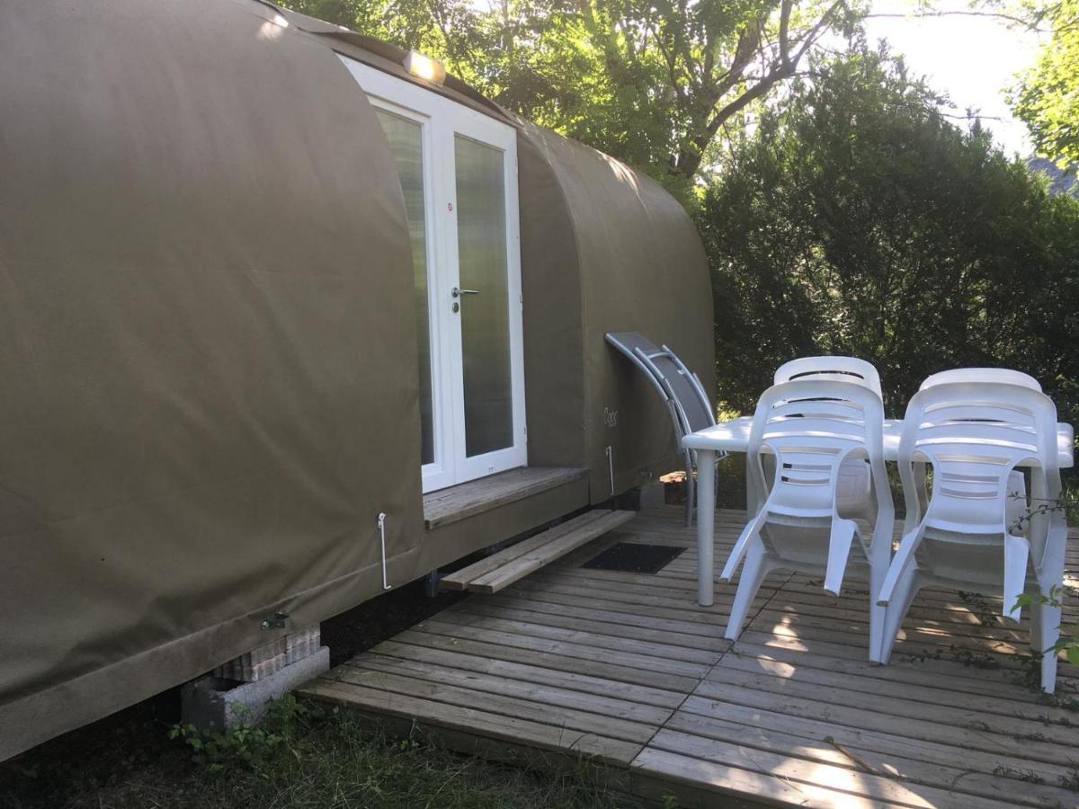 ホテル Camping Les Princes D'Orange Orpierre エクステリア 写真